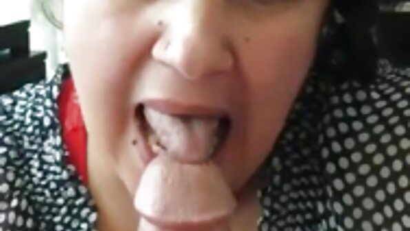 בנות שאוהבות לנשק שפתיים כוס עושות דברים כאלה על המיטה סרטי סקס חינם